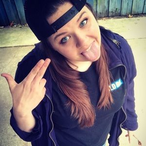 Meet your Posher, Danielle